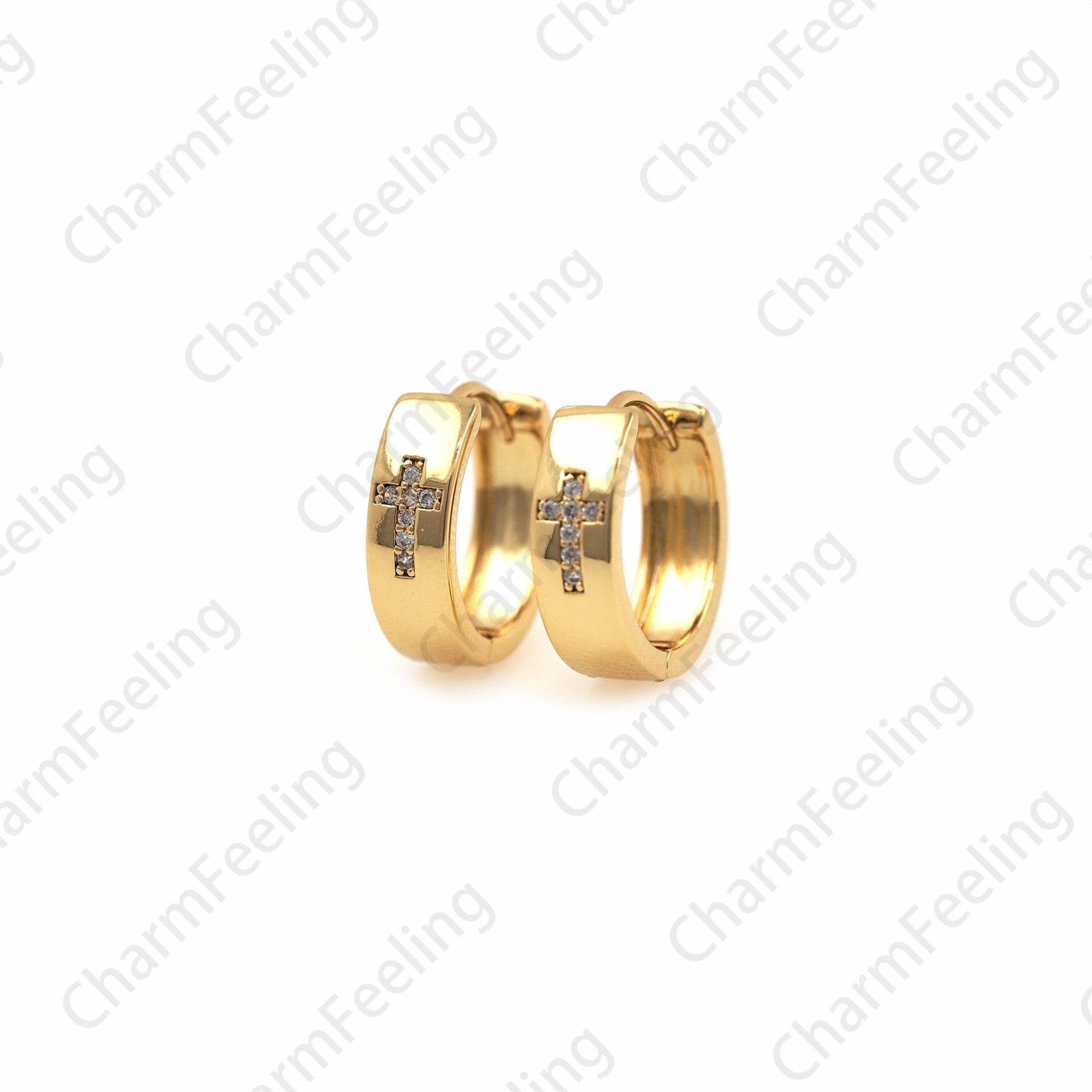 18K Gold Filled Kreuz Ohrringe, Messing Vergoldet Ohrringe, Eeligious Ohrringe, Religiöser Charm, Ein Geschenk Für Sie 1 Paar von CharmFeeling