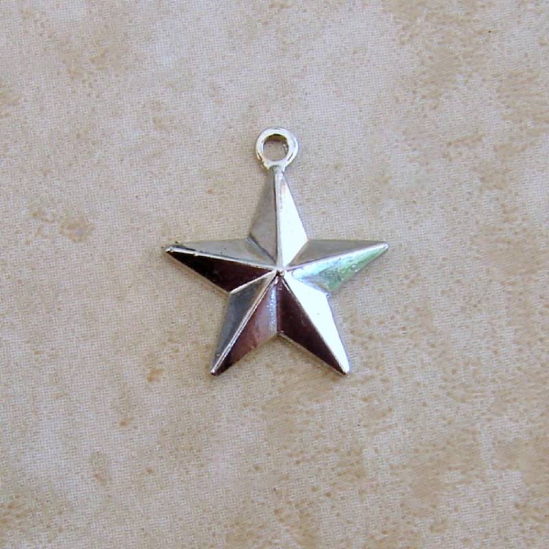 Kleine Funkeln Sterne Versilbert Anhänger Kleine Funkeln Sterne Versilbert Anhänger von Charmcrazey