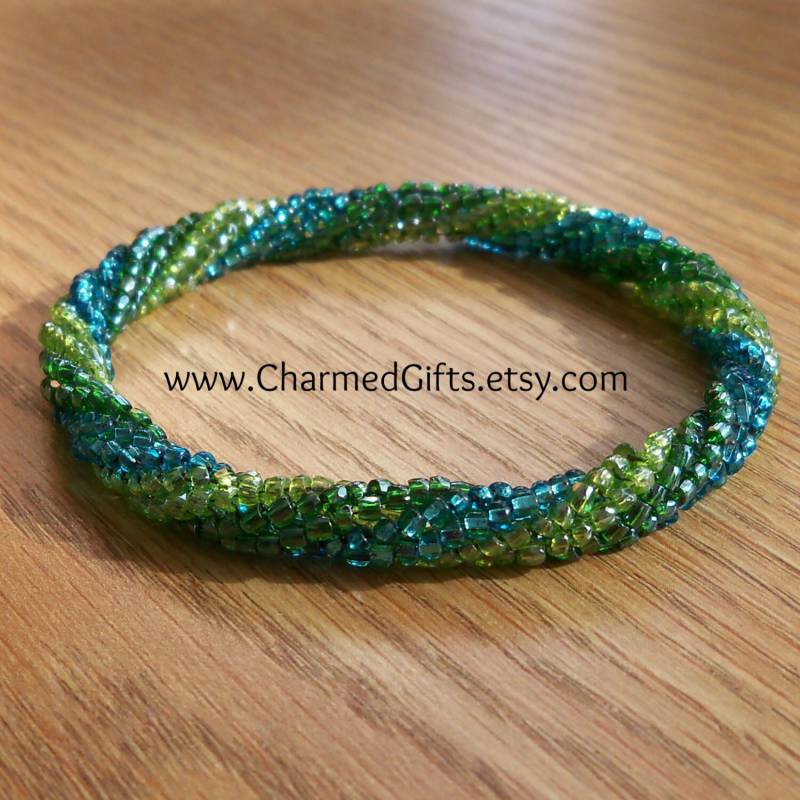 Slip On Armband - Grün, Limette, Blau Slip On Armband - Grün, Limette, Blau von CharmedGifts