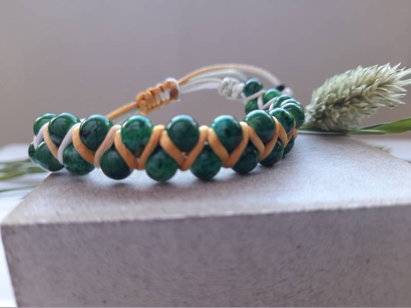 Doppelperlen Makramee Armbänder Mit Glaslack-Splitterperlen. Shamballa Armbänder, Doppeltes Armband, Grünes Perlenarmband von CharmedKnotsByIngrid