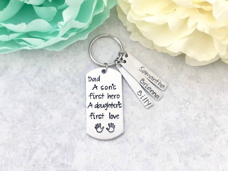 Vatertags-Girt - Vatertagsgeschenk Für Papa Von Kindern Der Erste Held Des Sohnes Die Liebe Der Tochter von CharmedMetals