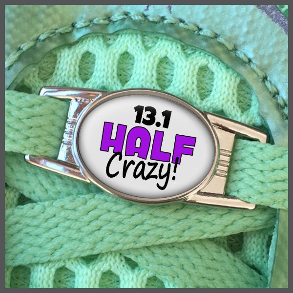 Half Crazy Running Marathon Runner Shoelace Charm Oder Zipper Pull Geschenke Für Läufer von CharmedRunning