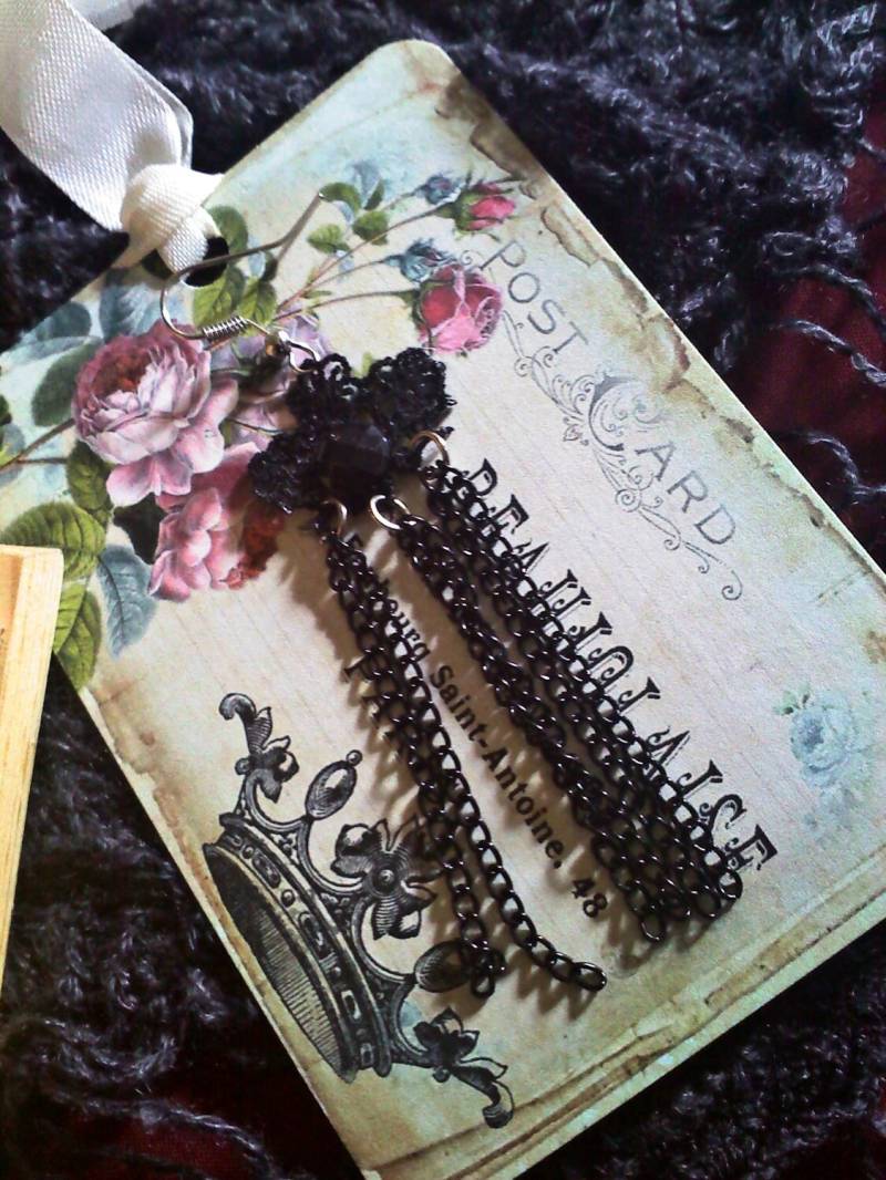 Angekettet in Isolation Schwarz Häkeln Ohrring von CharmingBones