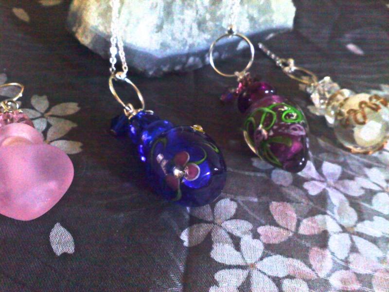 Glas-Parfüm-Flasche-Anhänger-Halsketten von CharmingBones