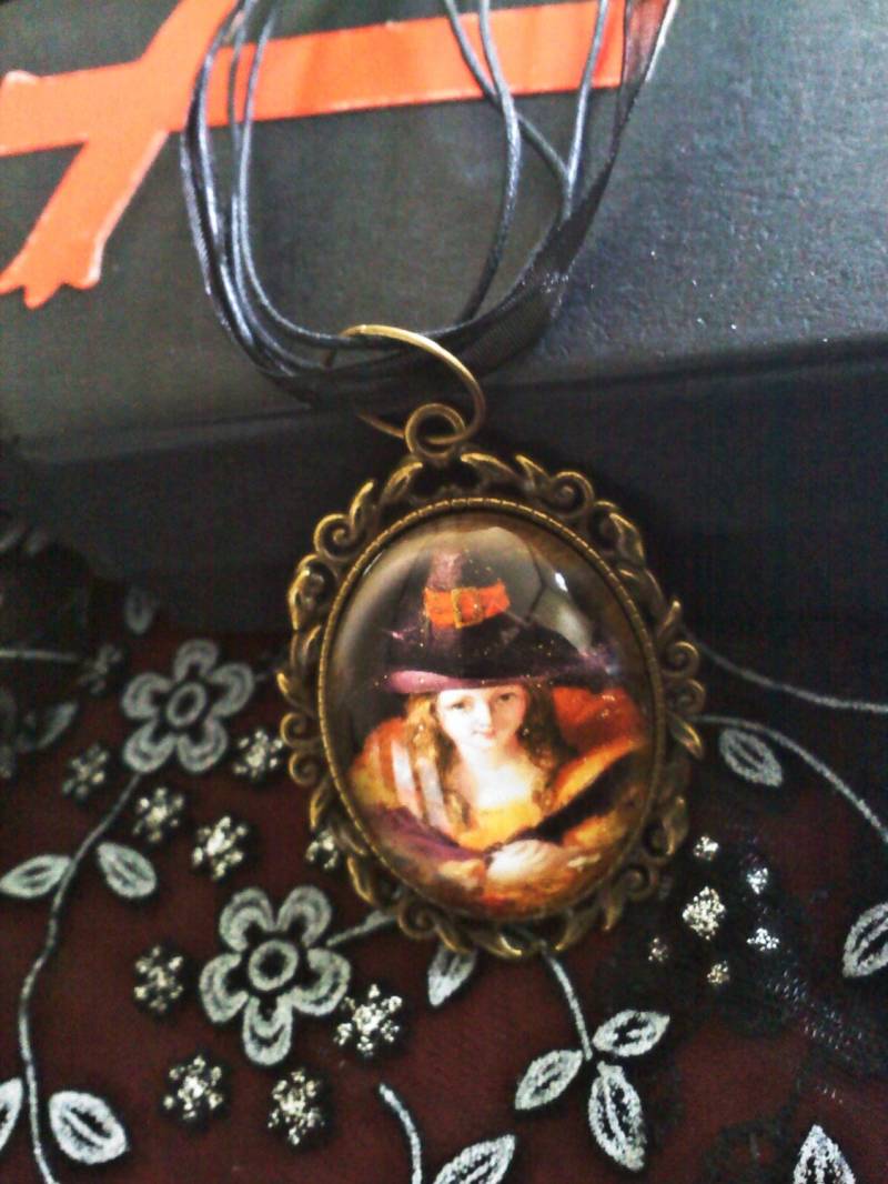 Jahrgang Hexe Mädchen Cabochonkette von CharmingBones