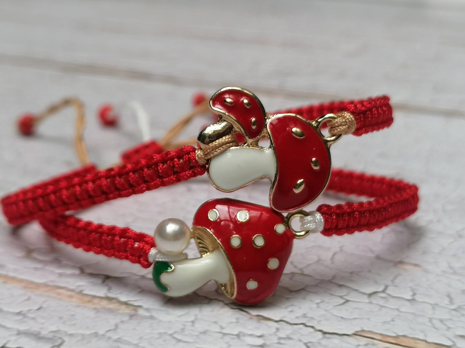 Fliegenpilz Armband - Pilz Armband, Süßes Fliegenpilz, Schmuck, Perlen Fliegenpilz Armband - Pilz Armband, Süßes Fliegenpilz, Schmuck, Perlen von CharmingDesignCrafts