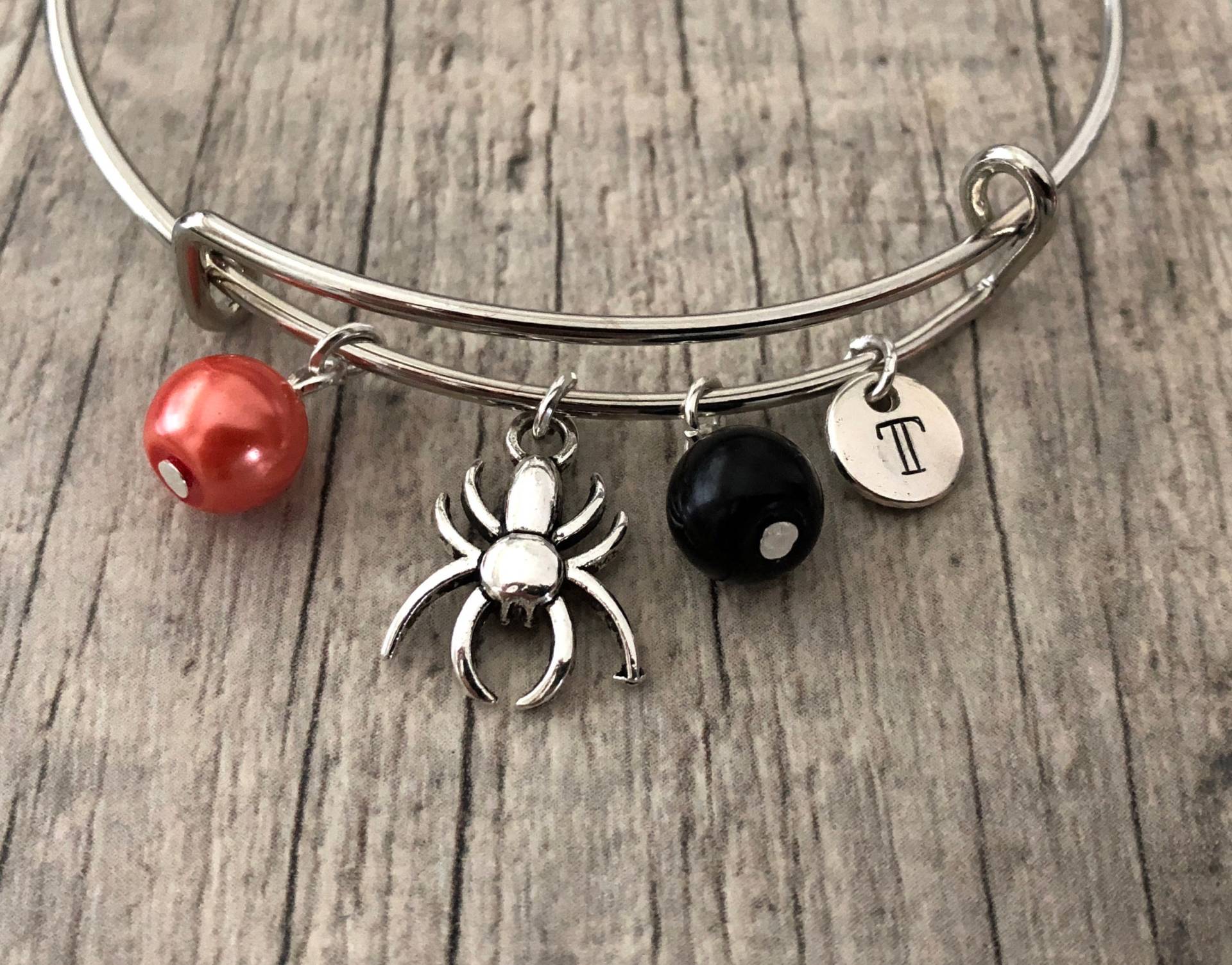 Personalisierte Spinne Charm Armband-Erweiterbares Initial Armband-Halloween Armreif Für Frauen-Halloween Armband Frauen Personalisierte Spinne Charm Armband-Erweiterbares Initial Armband-Halloween Armreif Für Frauen-Halloween Armband Frauen von CharmingDivaBoutique
