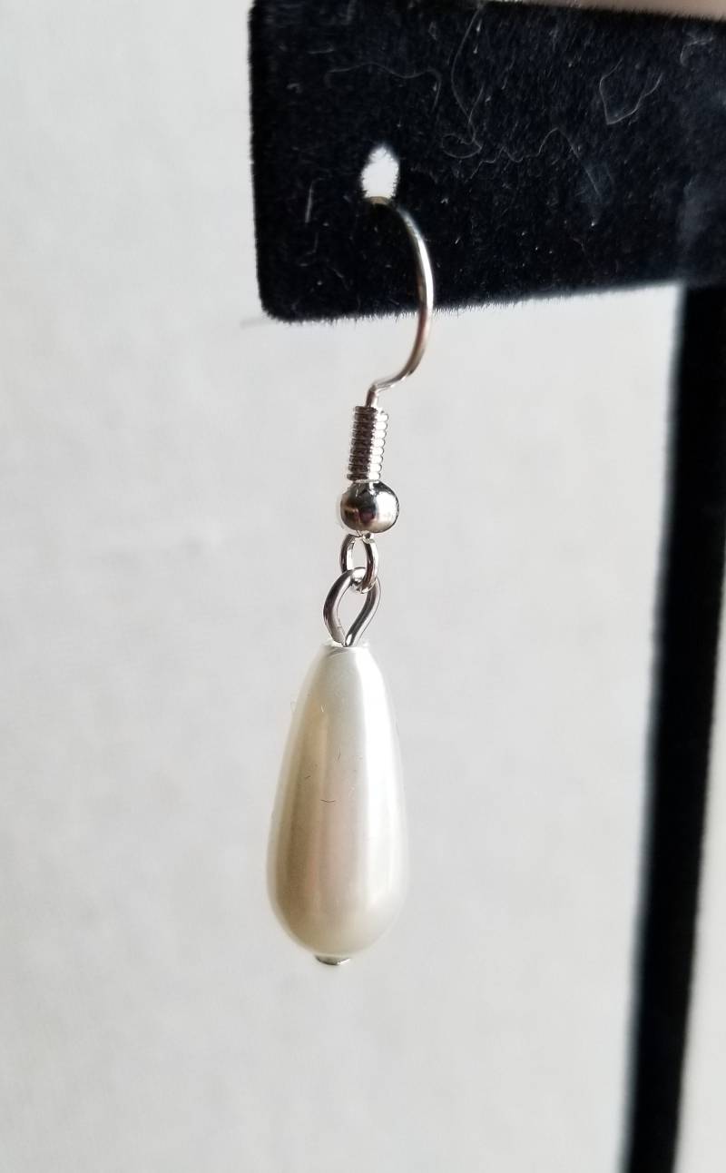 Bts V Kim Taehyung Inspiriert Perlenohrring, Hypoallergen, Clip-On-Option Verfügbar, Perle Bts V Kim Taehyung Inspiriert Perlenohrring, Hypoallergen, Clip-On-Option Verfügbar, Perle von CharmingLittleFox
