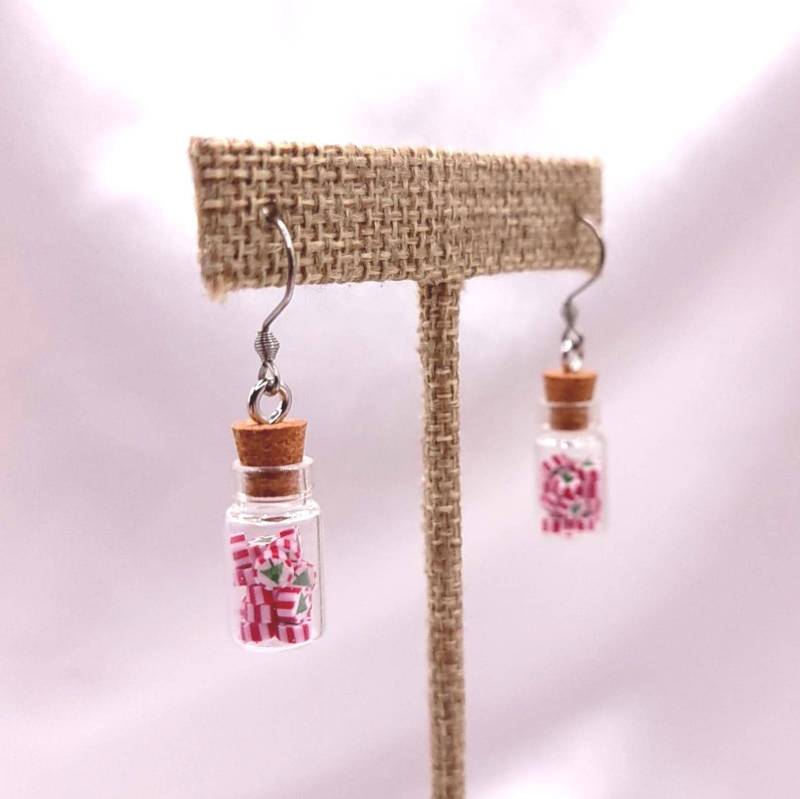 Weihnachten Pfefferminz Bonbonglas Ohrringe Hypoallergener Miniatur Essen Schmuck Weihnachten Pfefferminz Bonbonglas Ohrringe Hypoallergener Miniatur Essen Schmuck von CharmingLittleFox