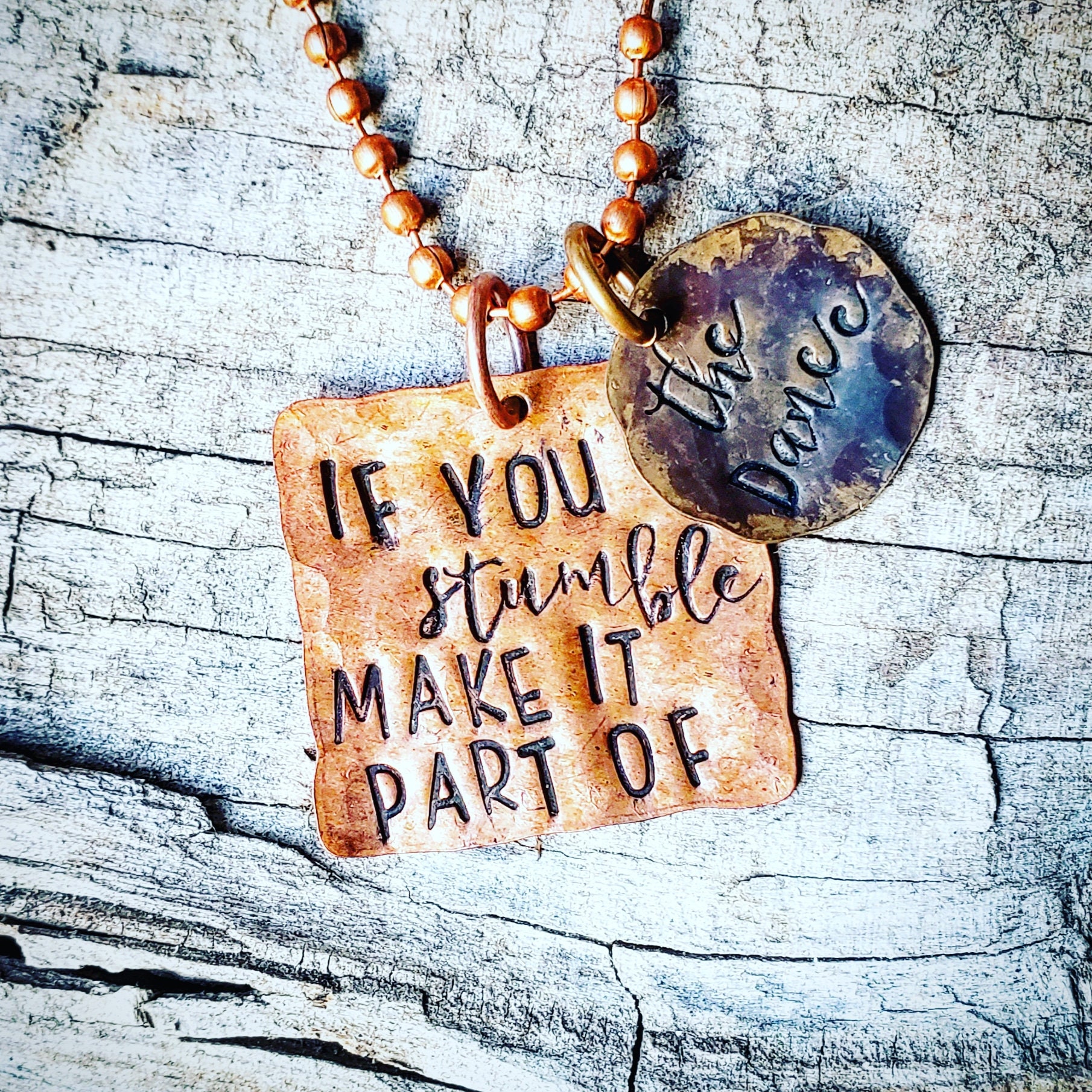 Wenn Du Stolperst Mach Es Zum Teil Des Tanzes ; Inspirierend; Halskette von CharmingSarabella