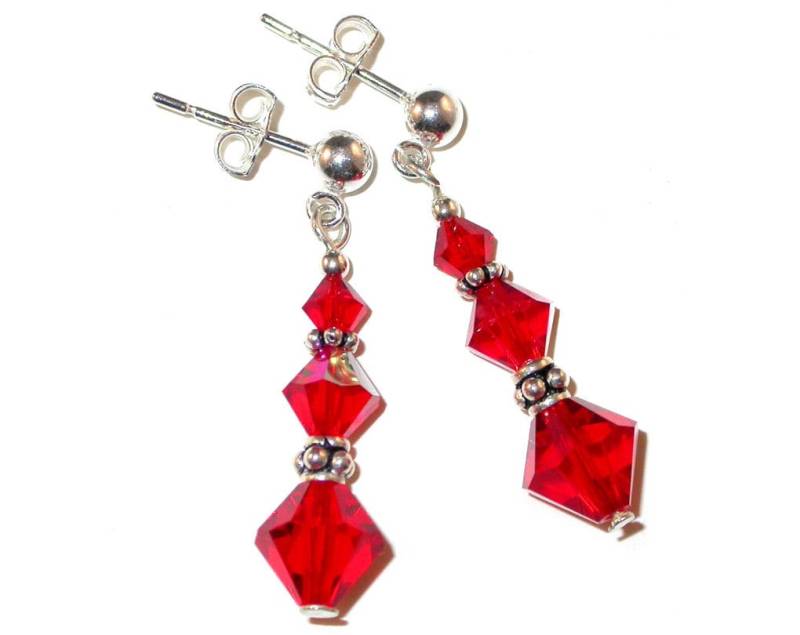 Bright Light Siam Red Kristall Ohrhänger Bali Sterlingsilber Swarovski Elements - Clip-On Oder Pierced von CharminglyYoursToo