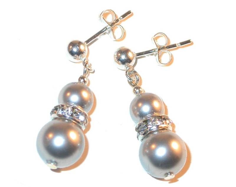 Handgefertigte Hellgrau Perlen Ohrringe Sterlingsilber Swarovski Kristall Silber Grau von CharminglyYoursToo