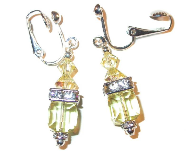 Jonquil Yellow Kristall Ohrringe 8mm Würfel Sterling Silber Swarovski Elements - Durchbohrt Oder Clip-On von CharminglyYoursToo