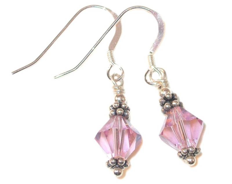 Light Amethyst Lila Kristall Ohrringe Bali Sterlingsilber Juni Geburtsstein Swarovski Elements - Clip-On & Pierced von CharminglyYoursToo