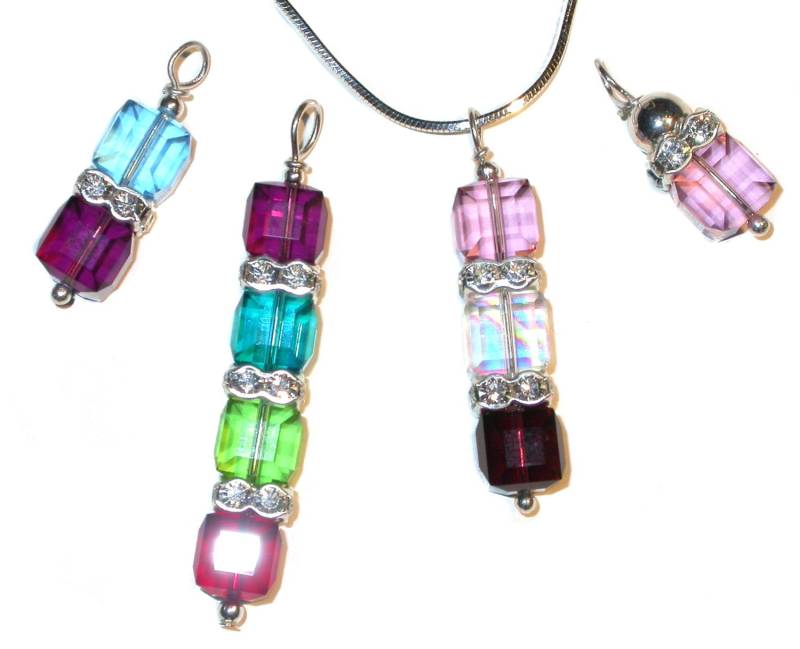 Mutter Swarovski Kristall Birthstone Anhänger Für Familie Handcrafted Elements von CharminglyYoursToo