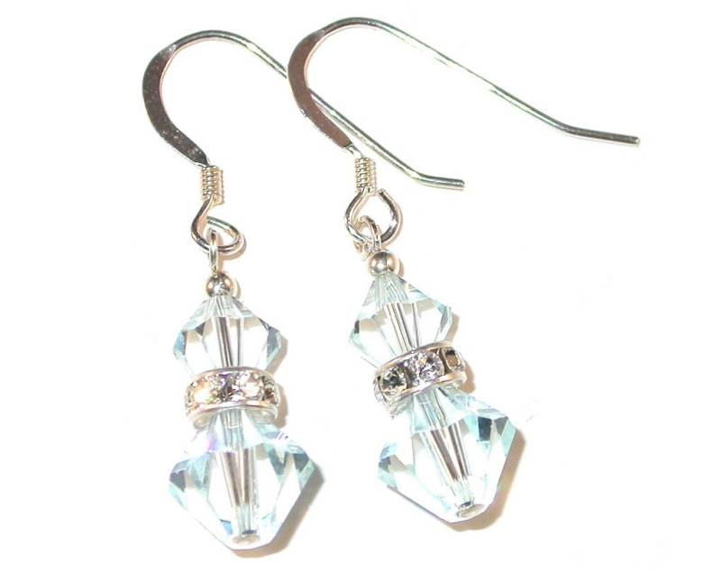 Pale Light Azore Blue Kristall Ohrringe Sterlingsilber Swarovski Elements - Clip-On Oder Pierced von CharminglyYoursToo