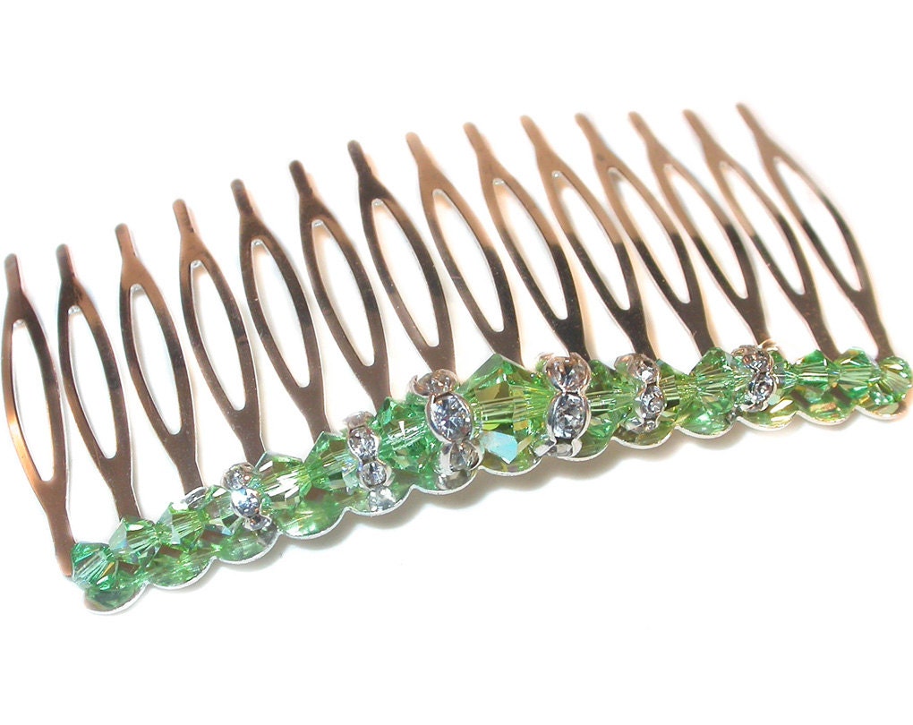 Peridot Grüner Kristall Haarkamm Swarovski-Kristall-Elemente Handgefertigte Formale Abschlussball Peridot Grüner Kristall Haarkamm Swarovski-Kristall-Elemente Handgefertigte Formale Abschlussball von CharminglyYoursToo