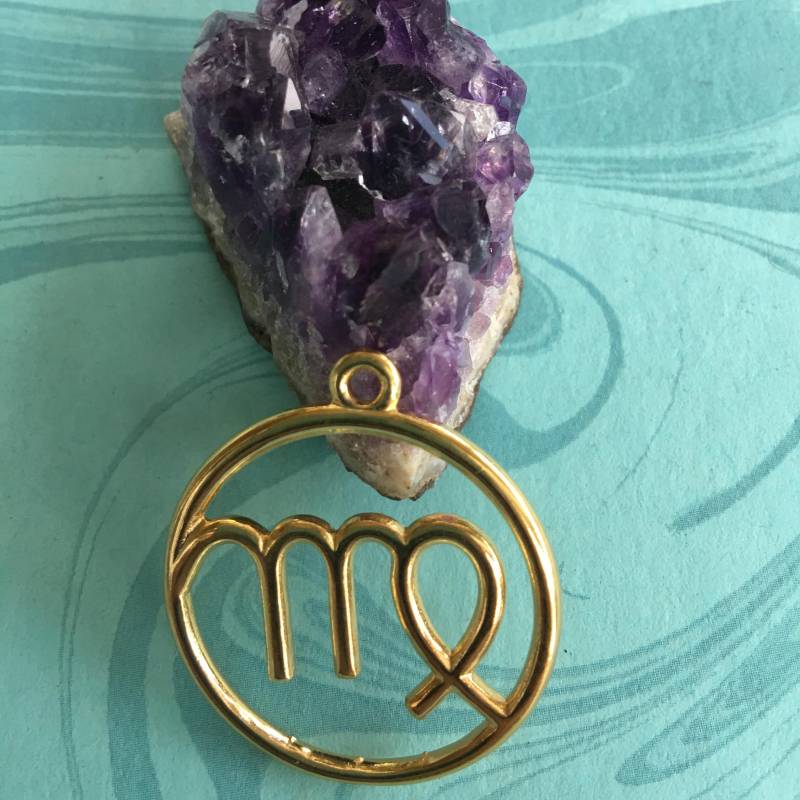 Jungfrau Sternzeichen Zeichen Gold Vergoldet Zink Basierte Legierung Anhänger Runde Hohl 34x30mm, Anhänger-Charms von CharmsJC