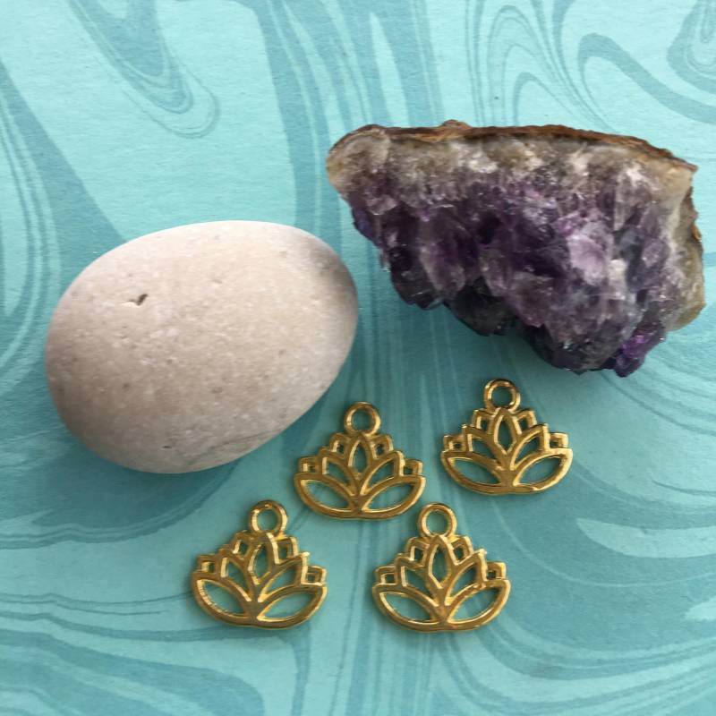 Vergoldeter Lotusblumenanhänger Anhänger Aus Zinklegierung | 17 Mm von CharmsJC