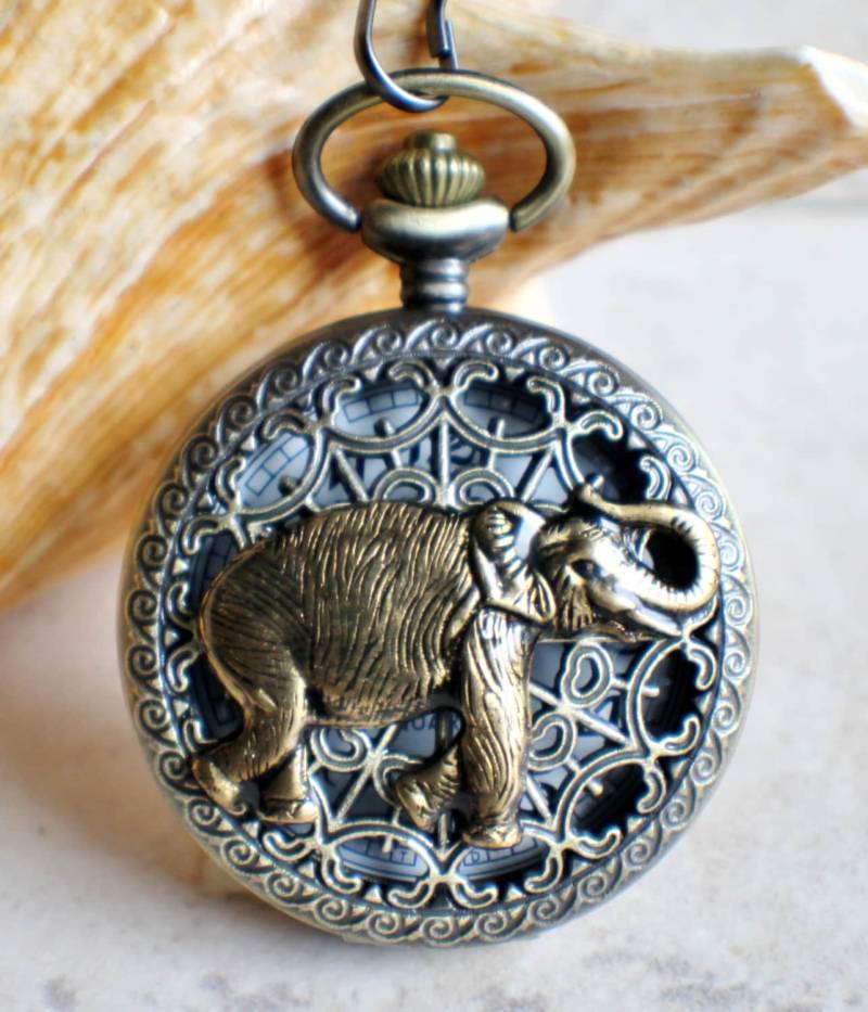 Bronze Elefant Taschenuhr Mit Tigerauge Perlenkette von Charsfavoritethings