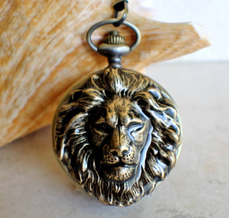 Bronze Löwen Kettenuhr Mit Tigerauge Perlenkette von Charsfavoritethings
