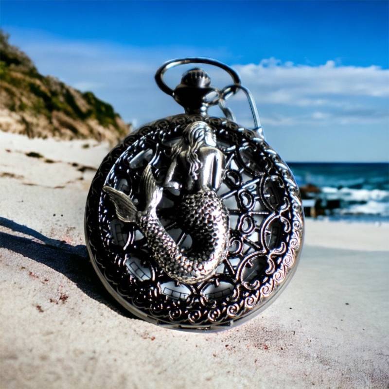 Mermaid Taschenuhr Schwarzes Gehäuse Mit Tigerauge-Kette von Charsfavoritethings