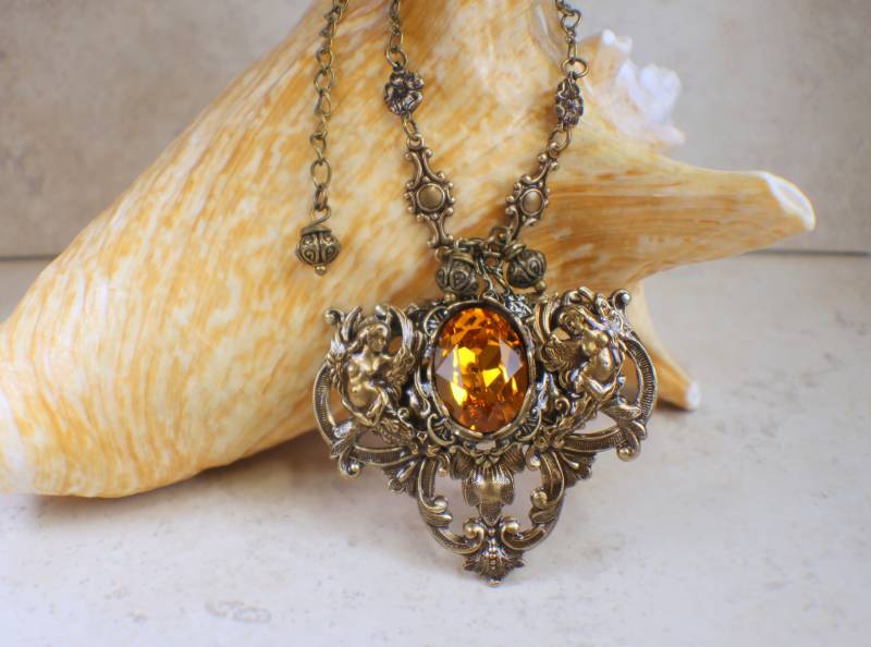 Renaissance Gold Kristall Engel Halskette Barocker Hochzeitsanhänger von Charsfavoritethings