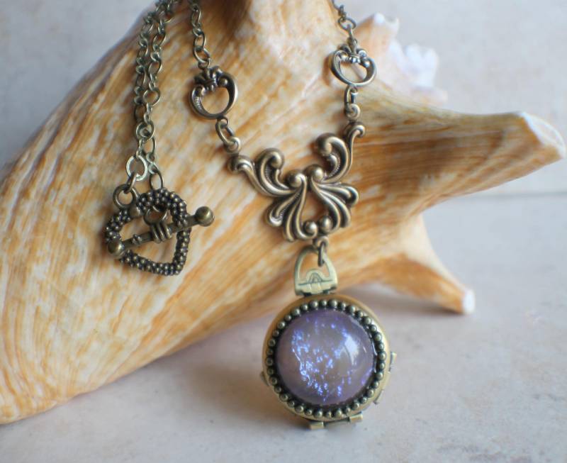 Vier Foto Medaillon Halskette, Drachen Atem Medaillon, Multi Bild Rahmen Vier Foto Medaillon Halskette, Drachen Atem Medaillon, Multi Bild Rahmen von Charsfavoritethings