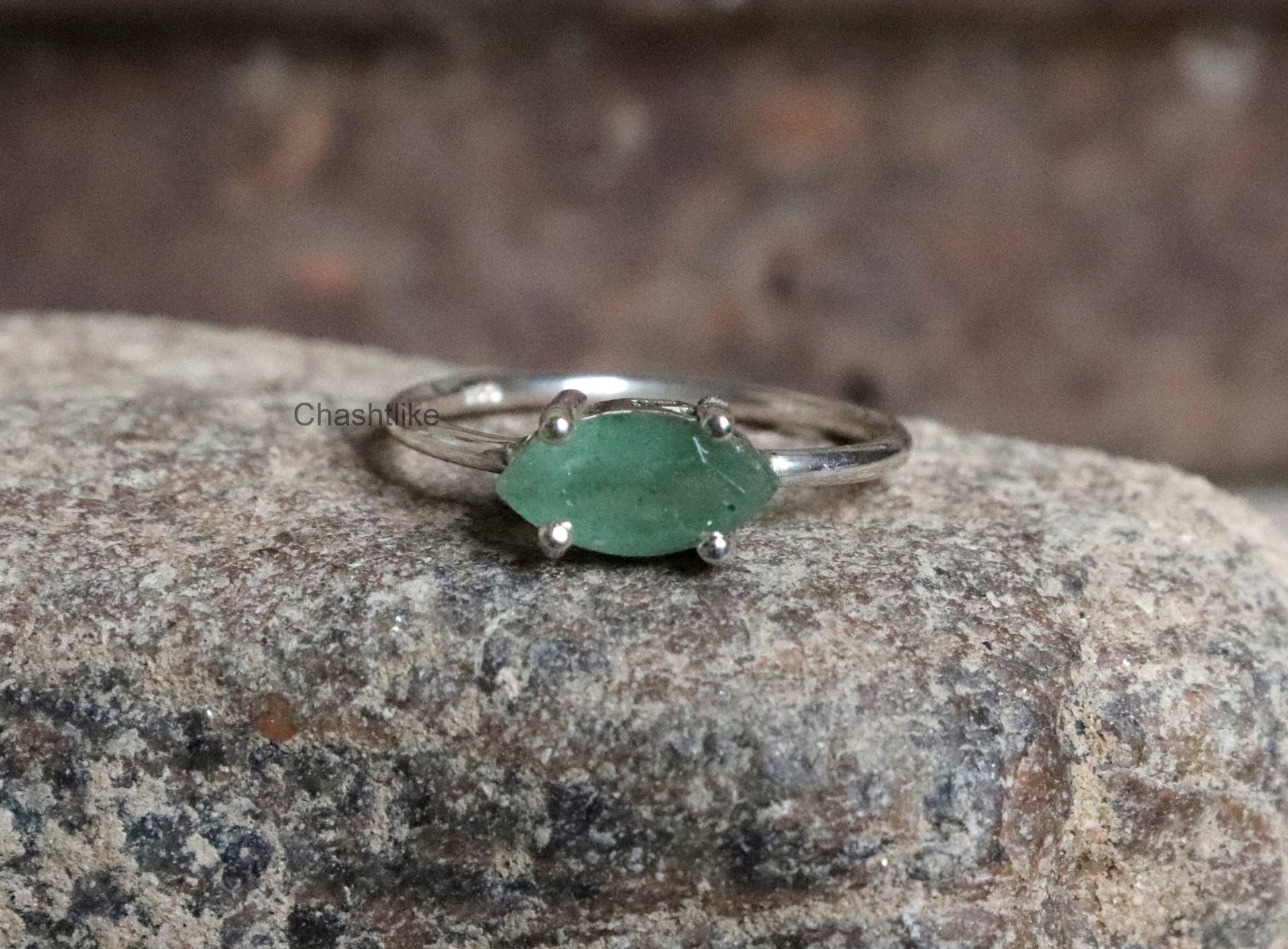 Grüner Erdbeerquarz Ring 925 Sterling Silber - Craft Handgemachter Schmuck Einfacher Prong von Chashtlike