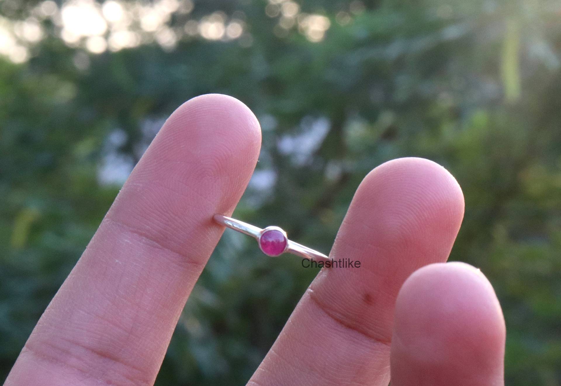 Natürlicher Roter Rubinring - 925Er Silber-Rubinring Geburtsstein-Rubinring Handgefertigter Solitärring Geschenk An Sie Ehering Rubinschmuck von Chashtlike