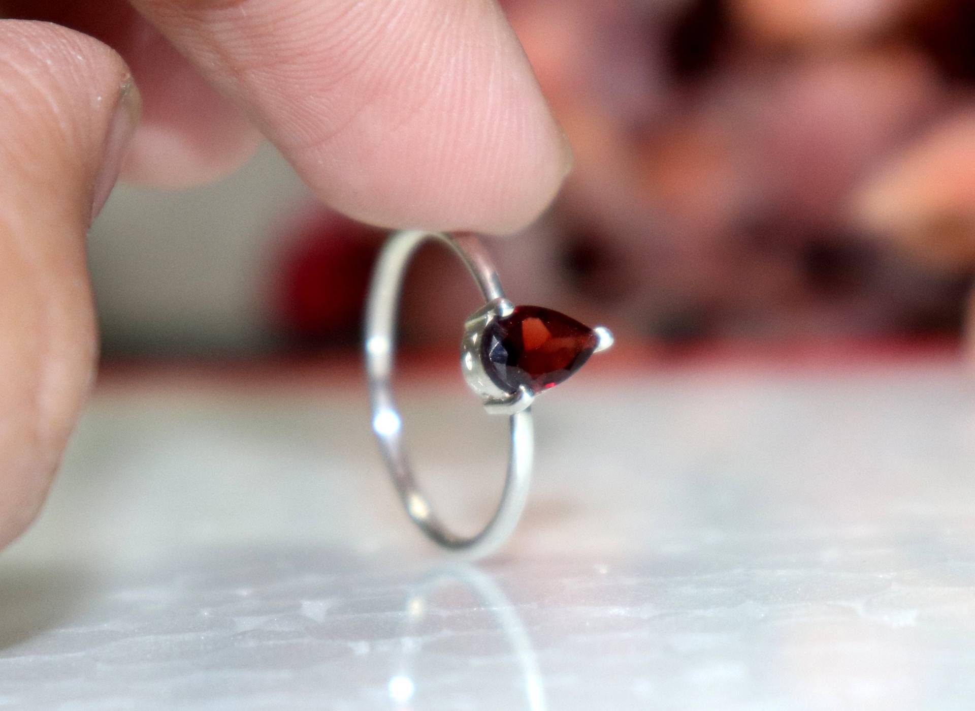 Roter Granat Ring - 925 Silber Prong Handgemachter Cut Stone Schmuck Geschenk Für Sie von Chashtlike