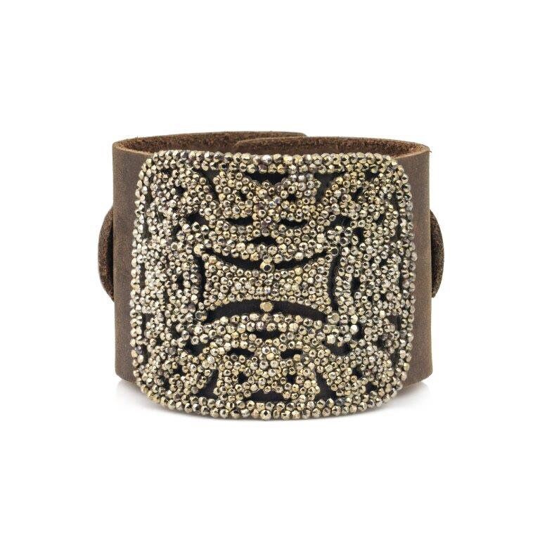 Vintage Geschnitten Stahl Lederarmband Vintage Geschnitten Stahl Lederarmband von Chasseptitloup