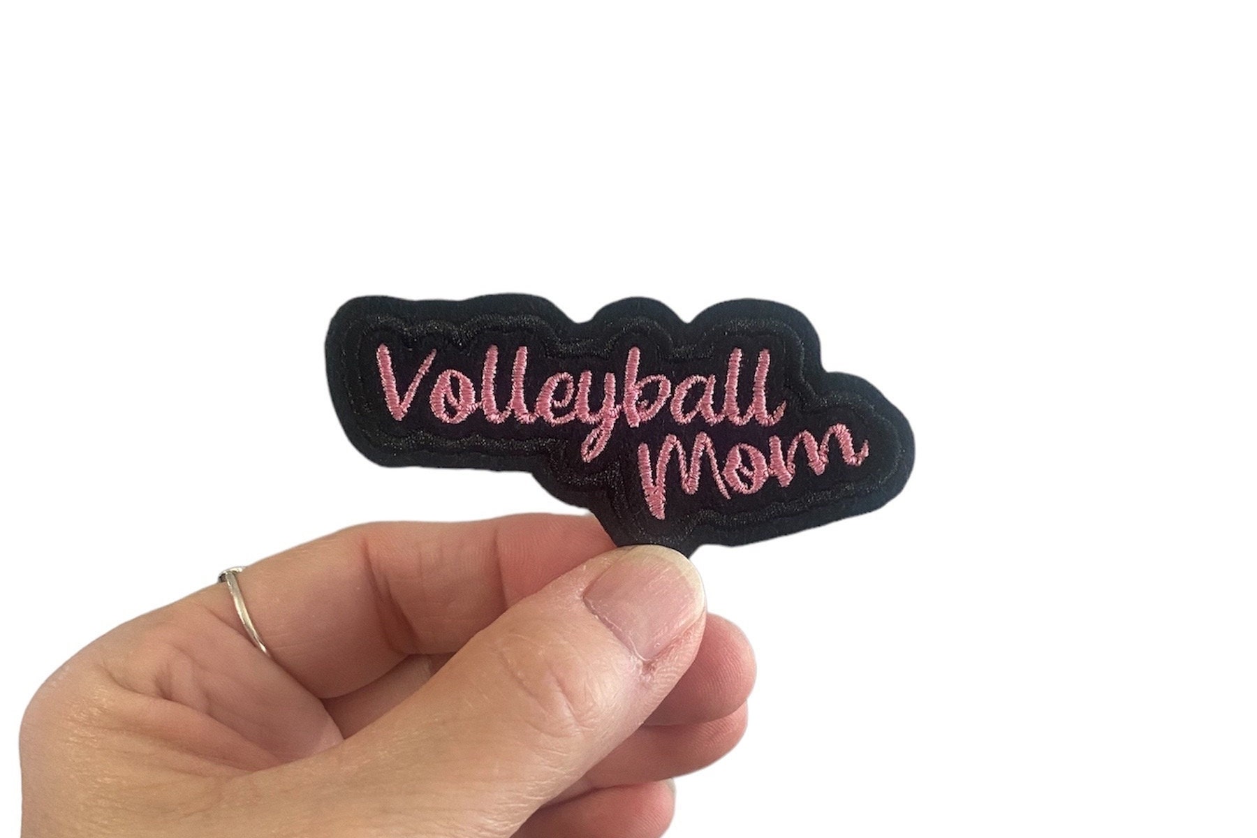 Handball Beach Mama Gesticktes Bügelbild Handball Beach Mama Gesticktes Bügelbild von ChattyPatches
