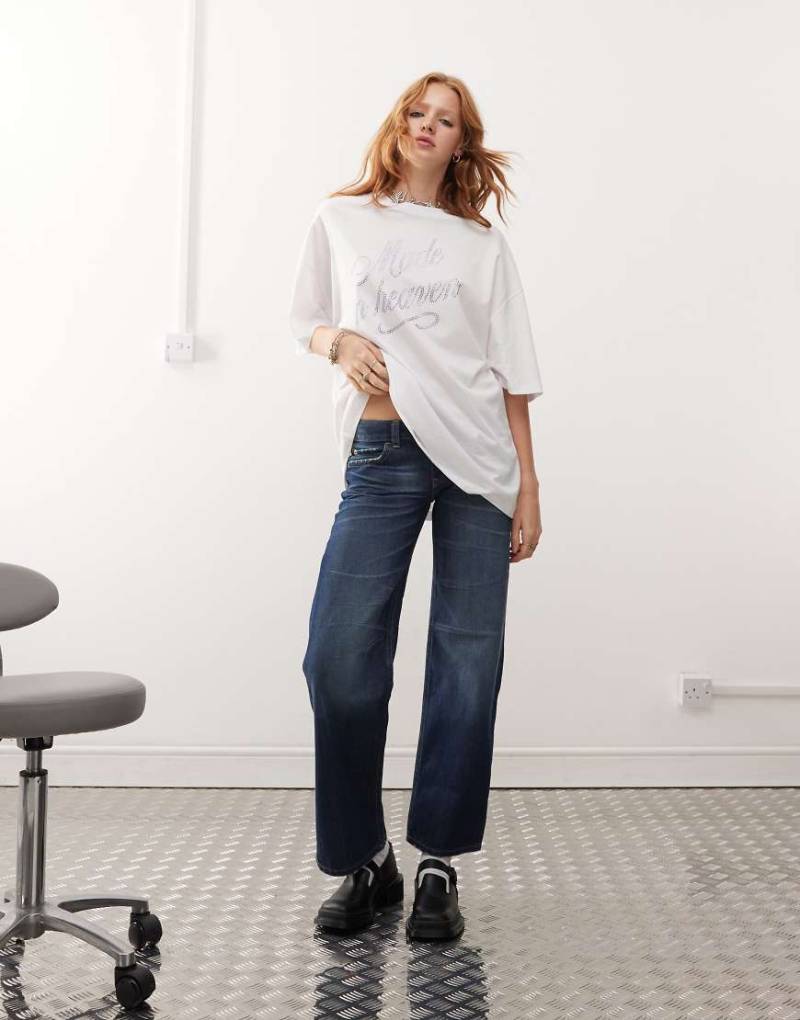 Cheap Monday - Anti - Robuste, gerade Jeans mit niedrigem Bund und Star-Waschung in Dunkelblau von Cheap Monday