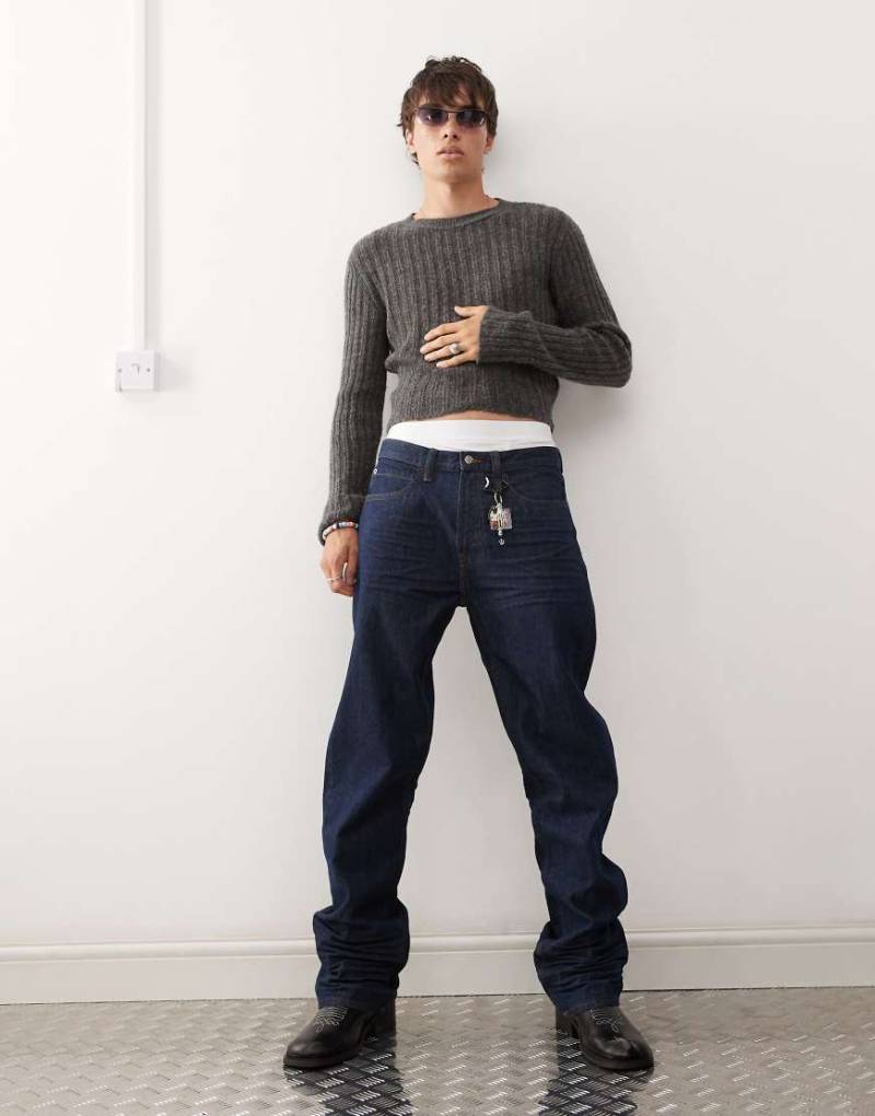 Cheap Monday - Anti - Steife Jeans mit geradem Bein in extrablauer Rinse-Waschung von Cheap Monday