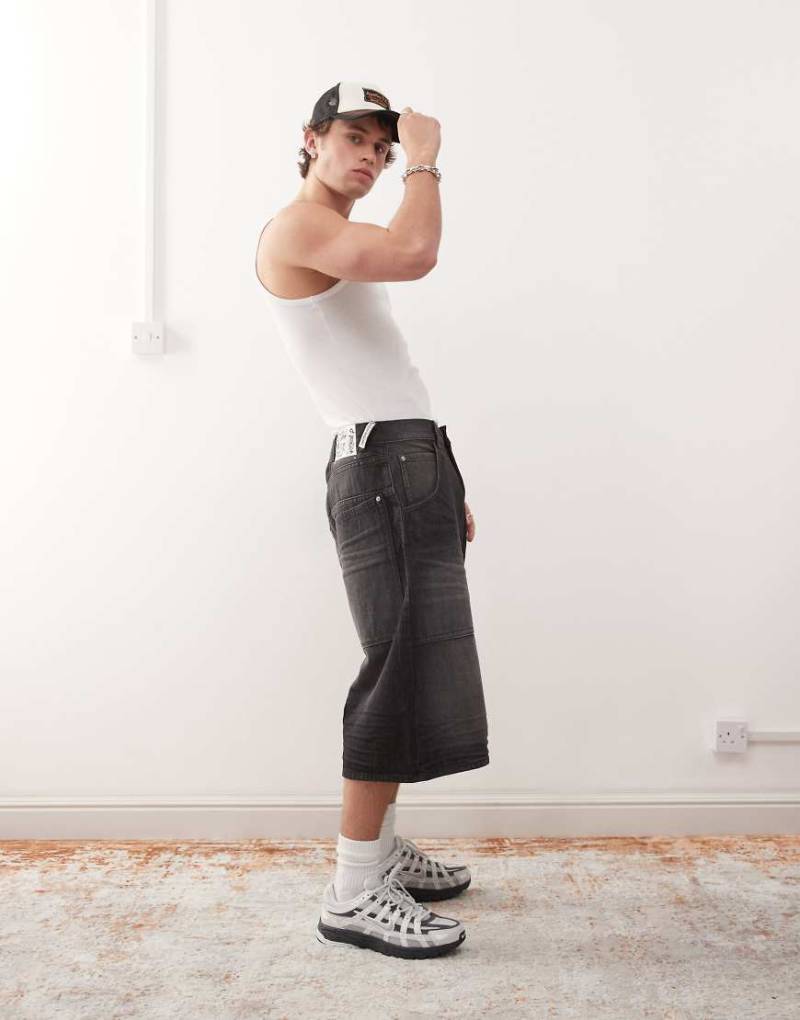 Cheap Monday - Dunno - Jorts in schwarzer Web-Waschung von Cheap Monday