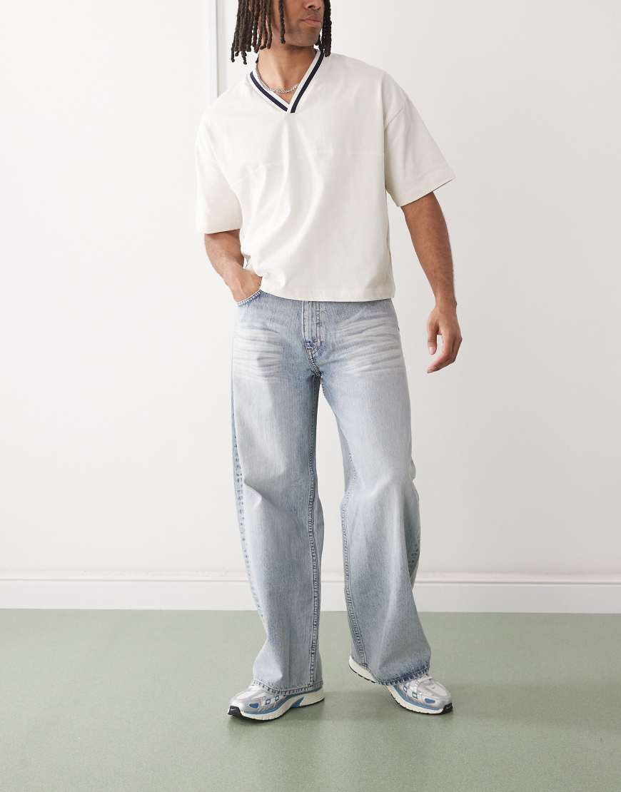 Cheap Monday - Looser - Weite Jeans in verwaschenem Hellblau von Cheap Monday