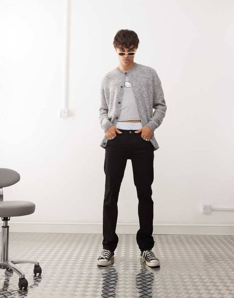 Cheap Monday - Sleeze - Superelastische enge Jeans in reinschwarzer Rinse-Waschung von Cheap Monday