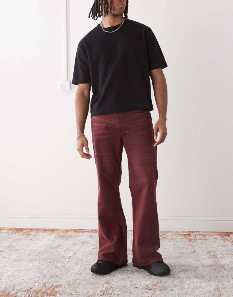 Cheap Monday x Landon Barker - Boo - Bootleg-Jeans mit Waschung in Burgunderrot von Cheap Monday
