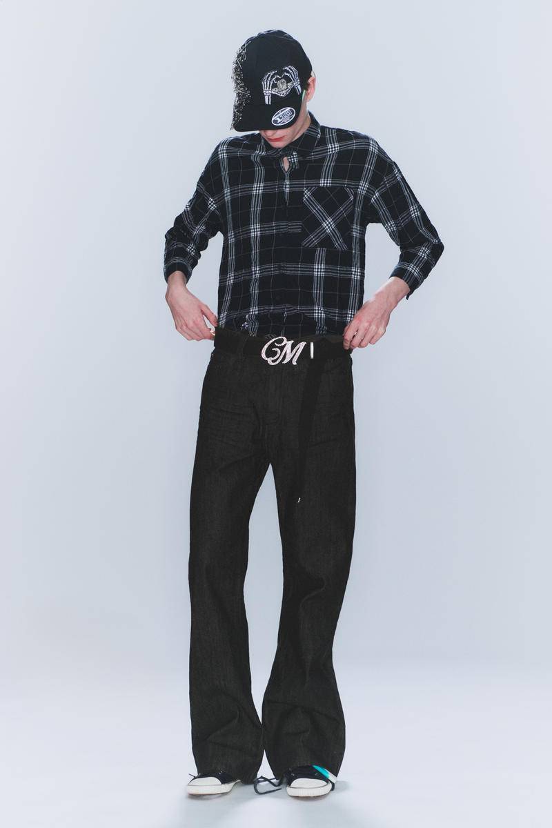 Boo Bootleg Low Waist Regular Bootcut Jeans von Cheap monday