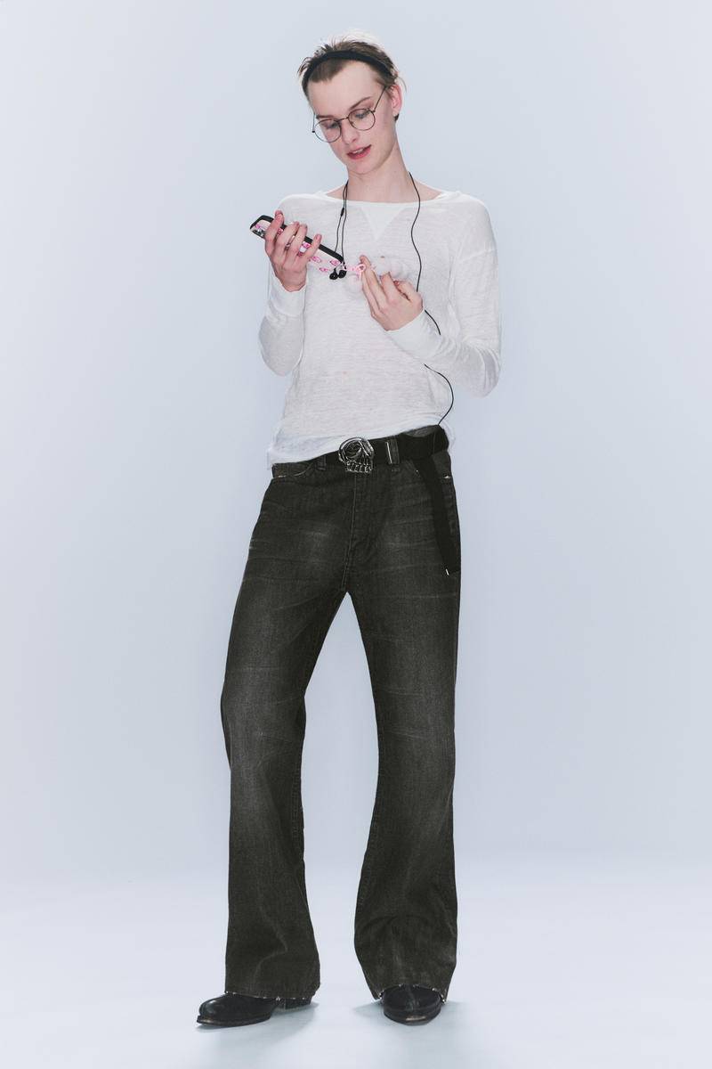 Boo Bootleg Low Waist Regular Bootcut Jeans von Cheap monday