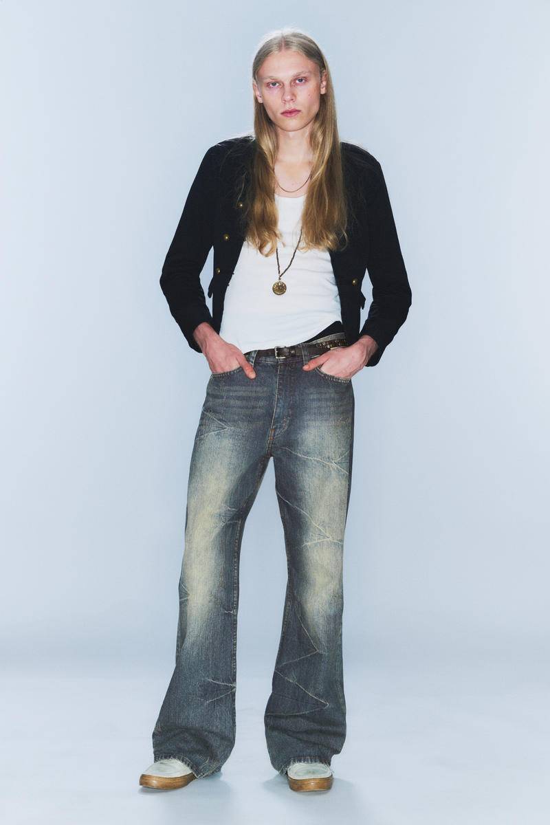 Boo Bootleg Low Waist Regular Bootcut Jeans von Cheap monday