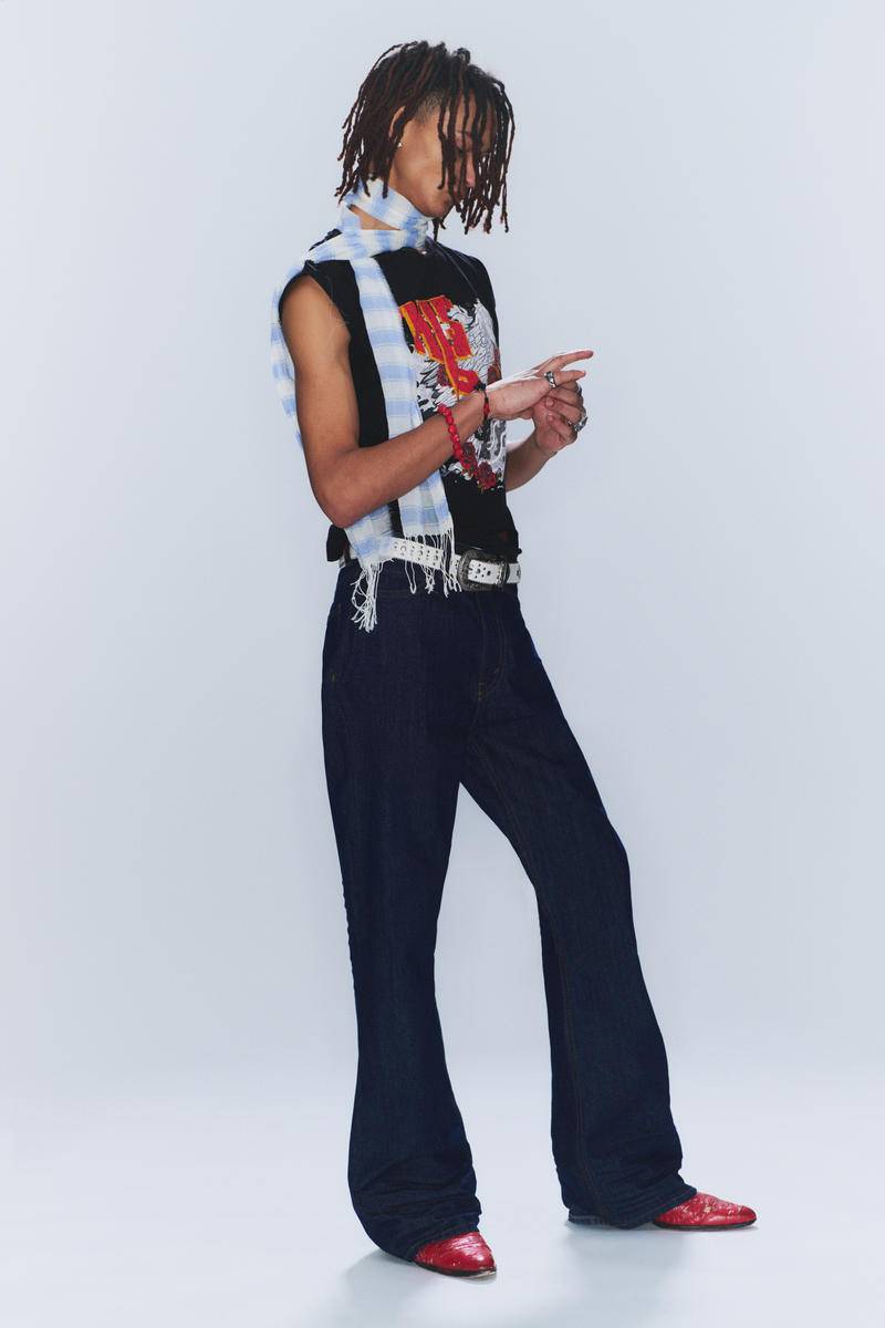 Boo Bootleg Low Waist Regular Bootcut Jeans von Cheap monday