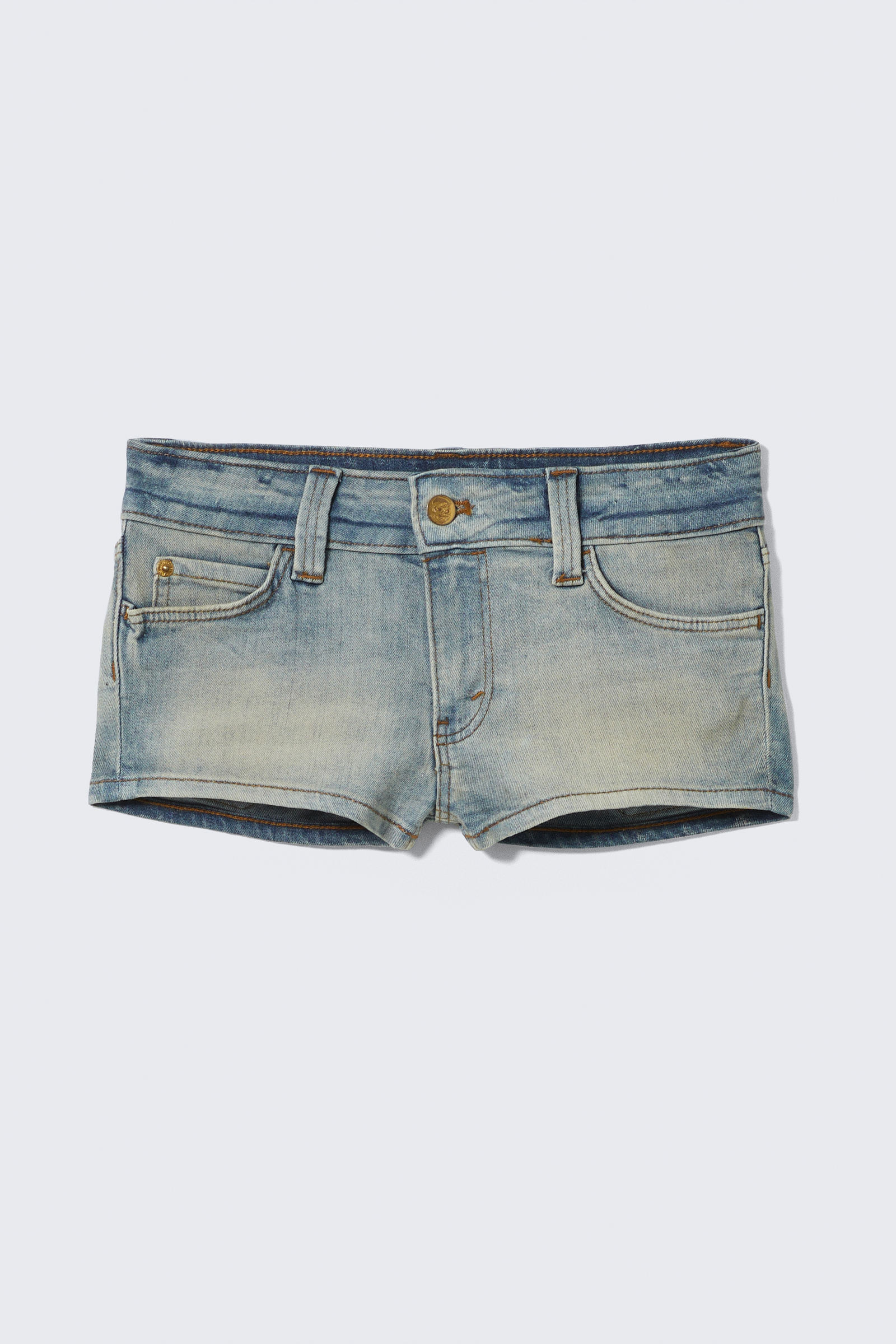 Booty Bei Low Rise Mini Denim Shorts Booty Bei Low Rise Mini Denim Shorts von Cheap monday