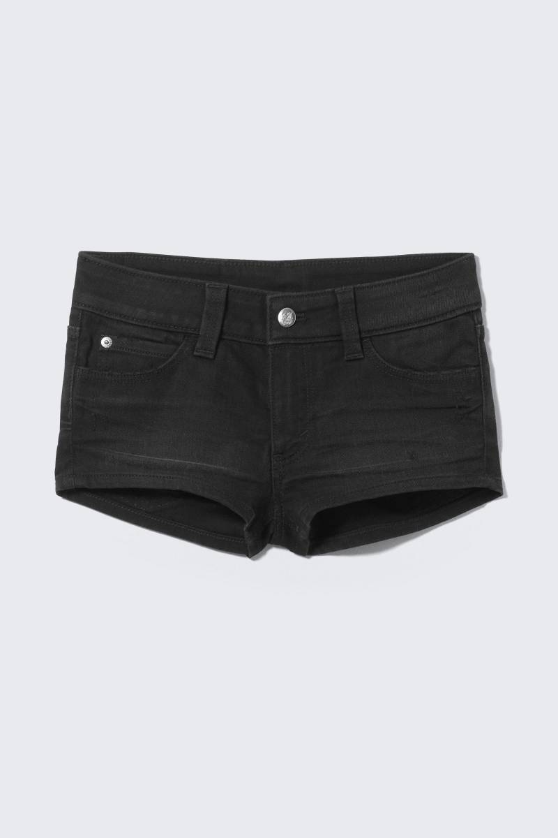 Booty Bei Low Rise Mini Denim Shorts von Cheap monday