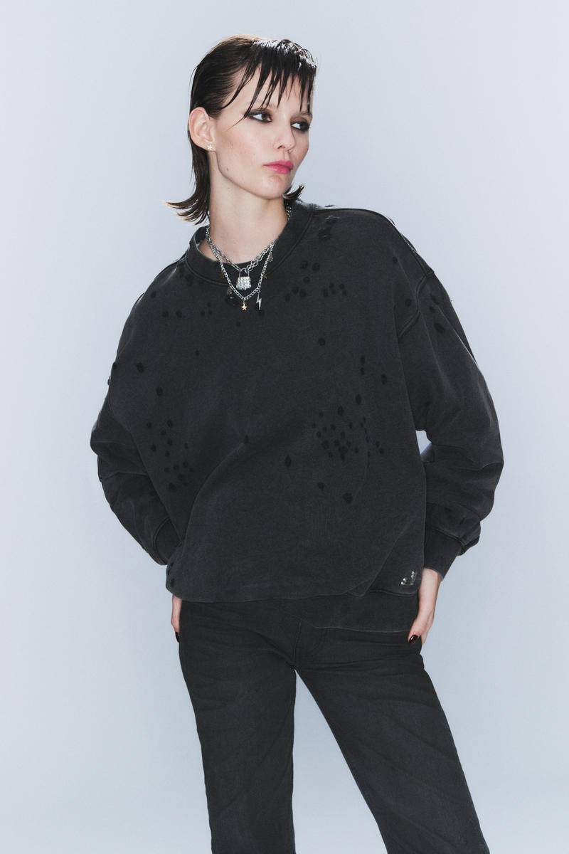 CM x LB Loose Distressed Unisex Sweatshirt von Cheap monday