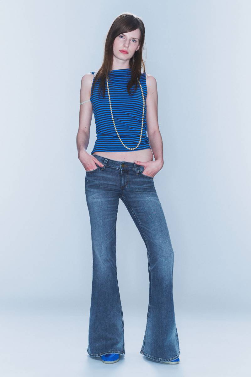 Flare Low Waist Flared Skinny Jeans von Cheap monday