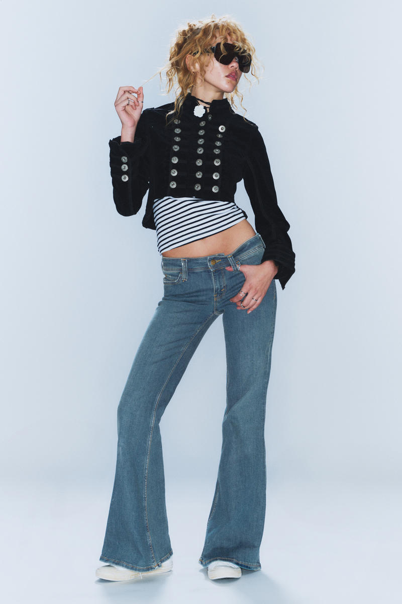 Flare Low Waist Flared Skinny Jeans von Cheap monday