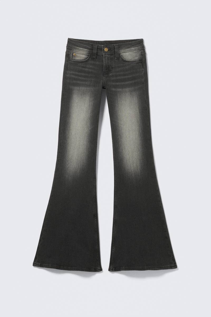 Flare Low Waist Flared Skinny Jeans von Cheap monday