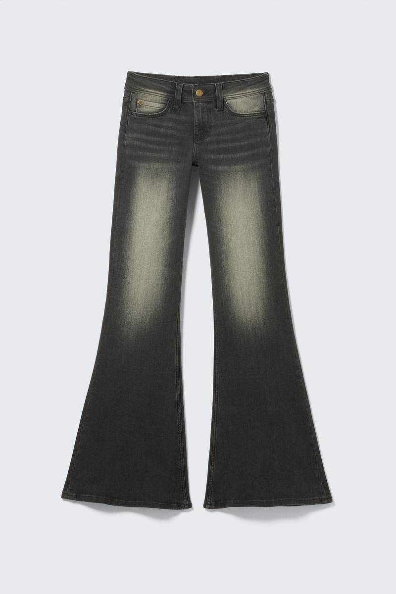 Flare Low Waist Flared Skinny Jeans von Cheap monday